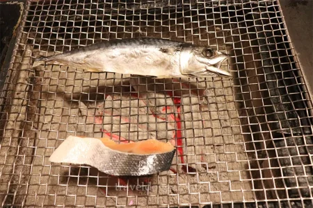 北釧鯖となんとか鮭をオーダー